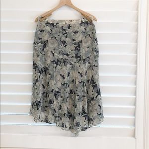 Banana Republic 100% Silk muted floral skirt- 6